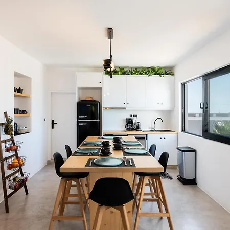 Yalos Mykonos 4 Bedroom Luxury House 5 Minute From Ornos W Sea & Sunset View Case de vacanță *